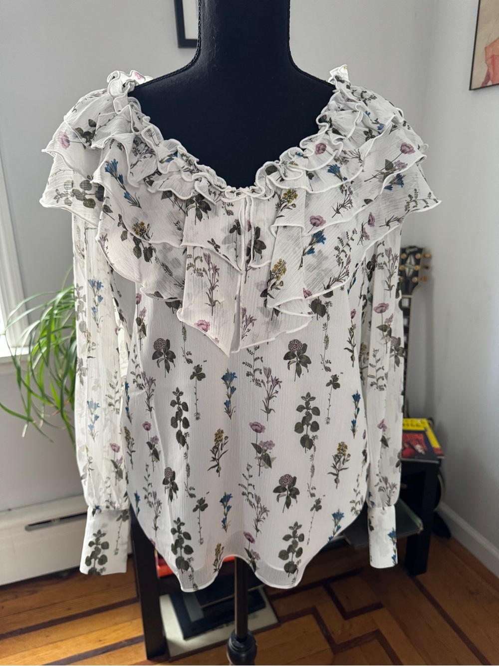 NWT- Ted Baker Ruffled Floral Long-Sleeve Blouse - White Floral-Size 2